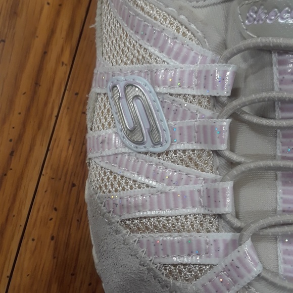 Skechers Slip on Tennis Shoes - Picture 4 of 4